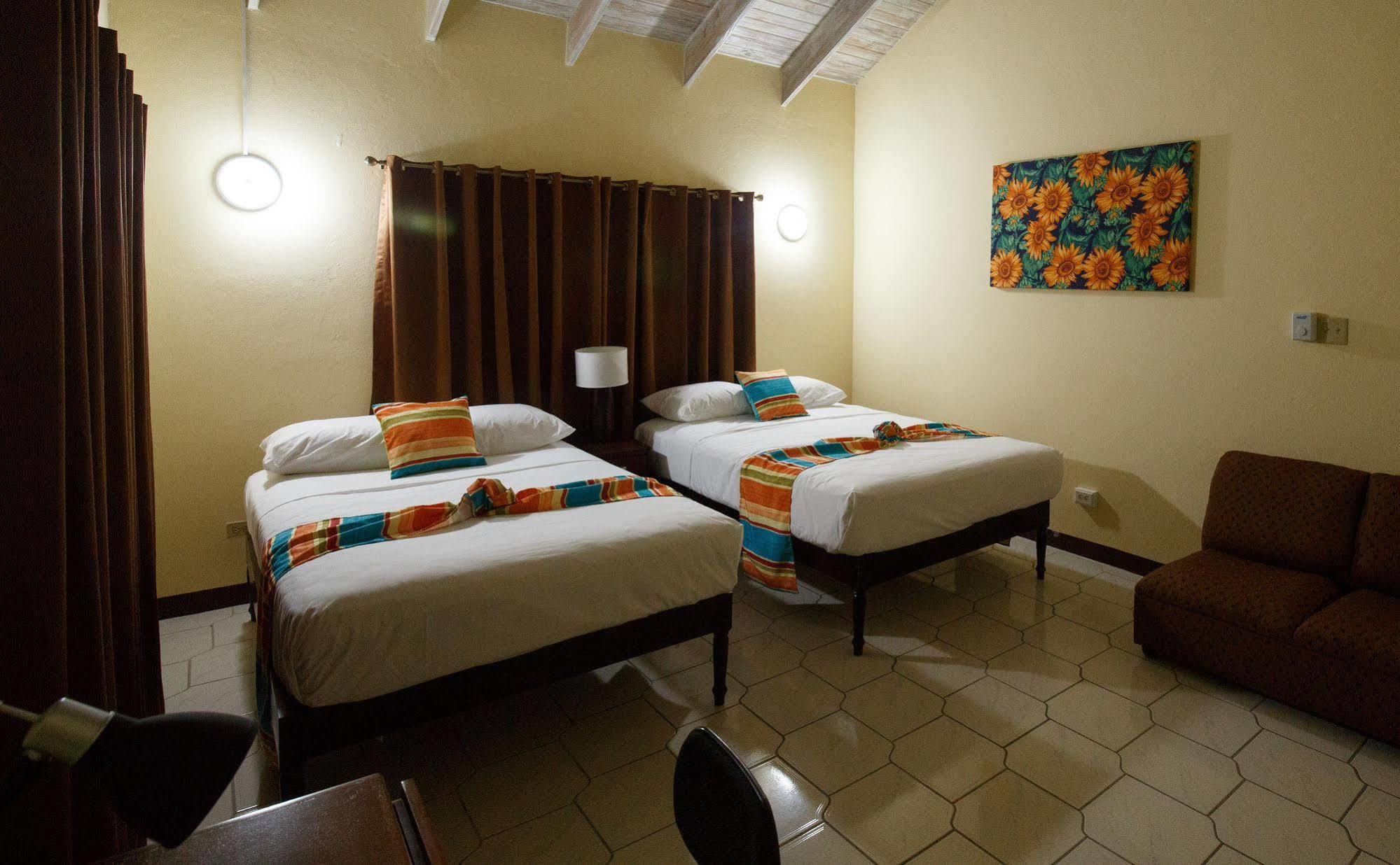 Jasmine Inn Kingston Kültér fotó